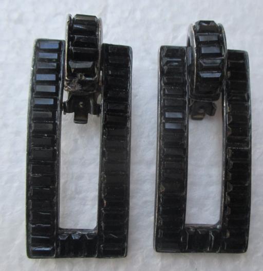 927